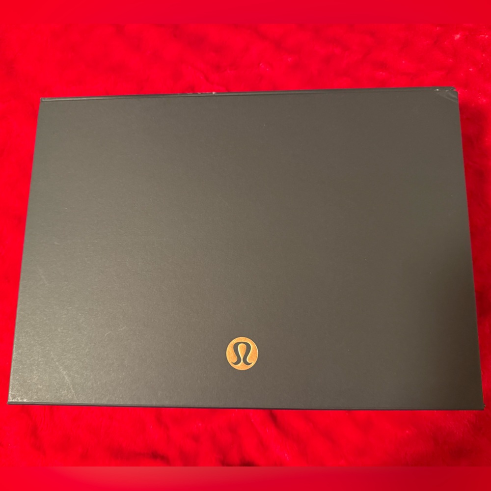 Lululemon Gift Box - Lightly used